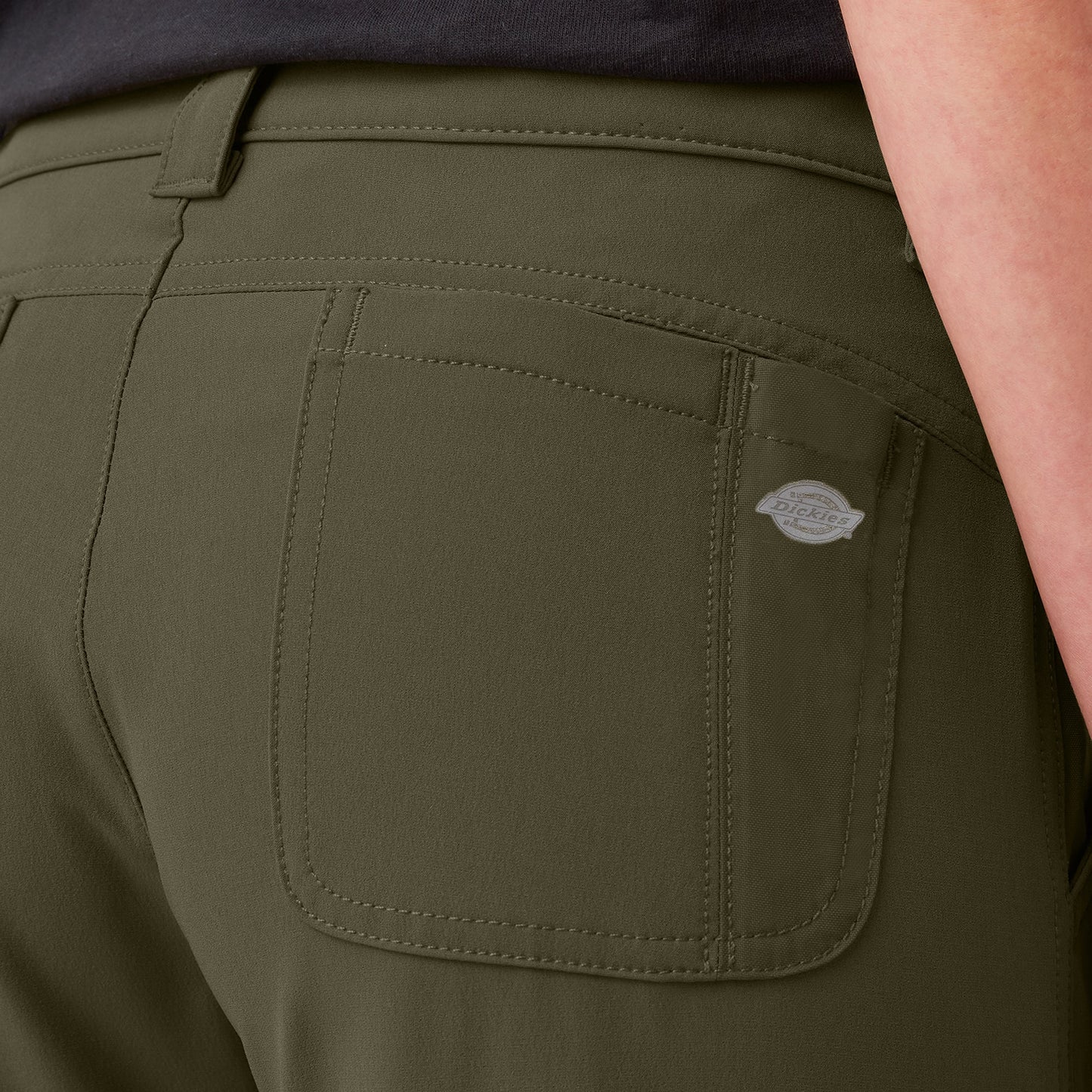 Women's Cooling Slim Fit Cargo Shorts, 10"